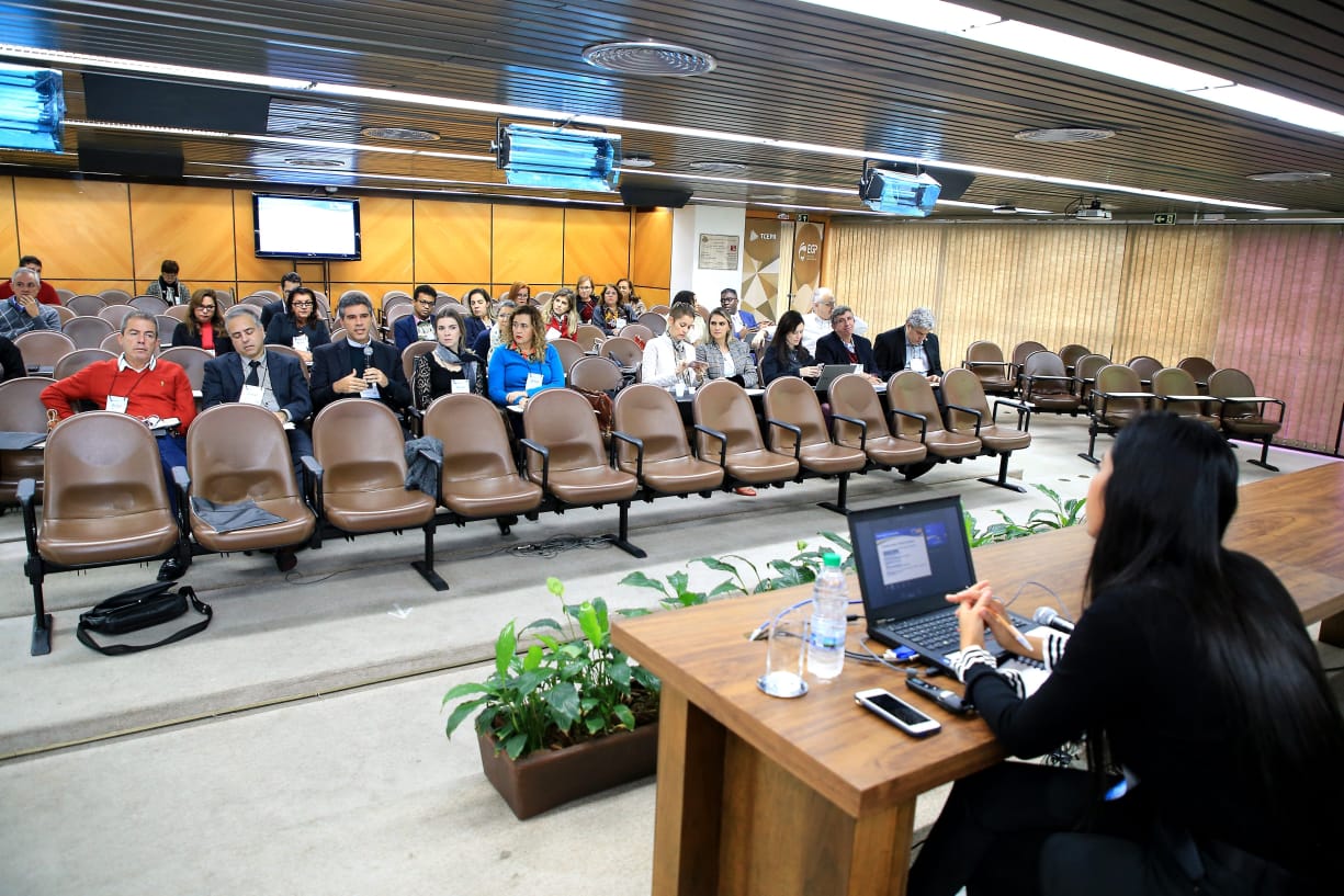 Em encontro dos Tribunais de Contas CNM aborda demandas municipais em qualificação