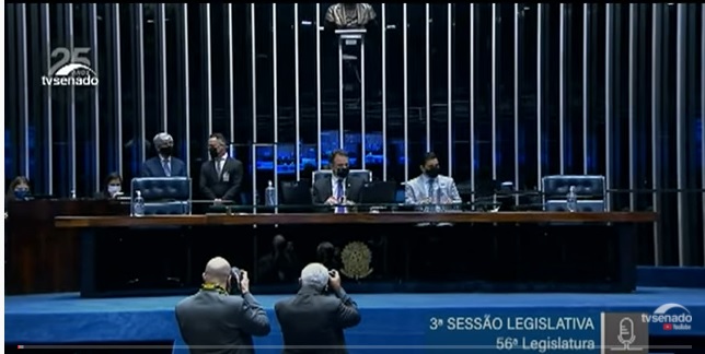 Senado adia votao em segundo turno da PEC do mnimo de 25% vinculado  Educao